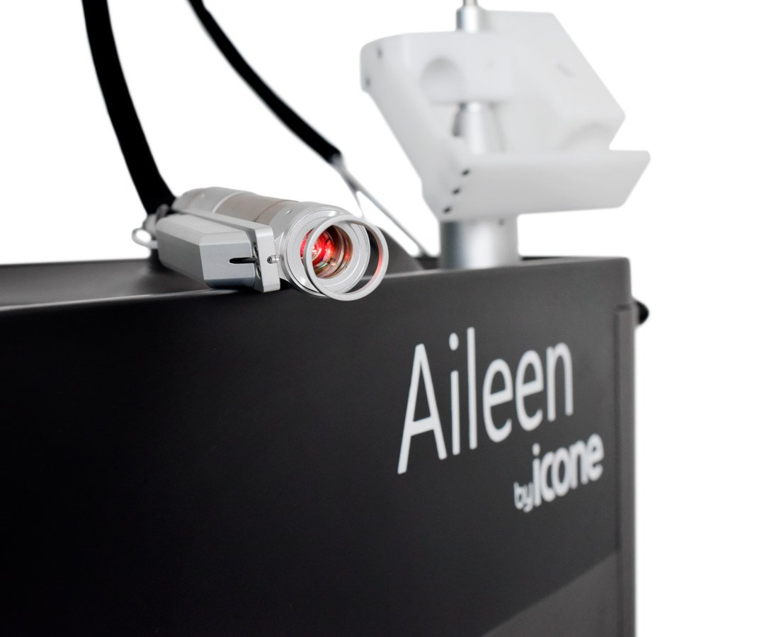 Laser de diodo Aileen (Ícone Medical) — equipamento completo, com ponteira e feixe de mira